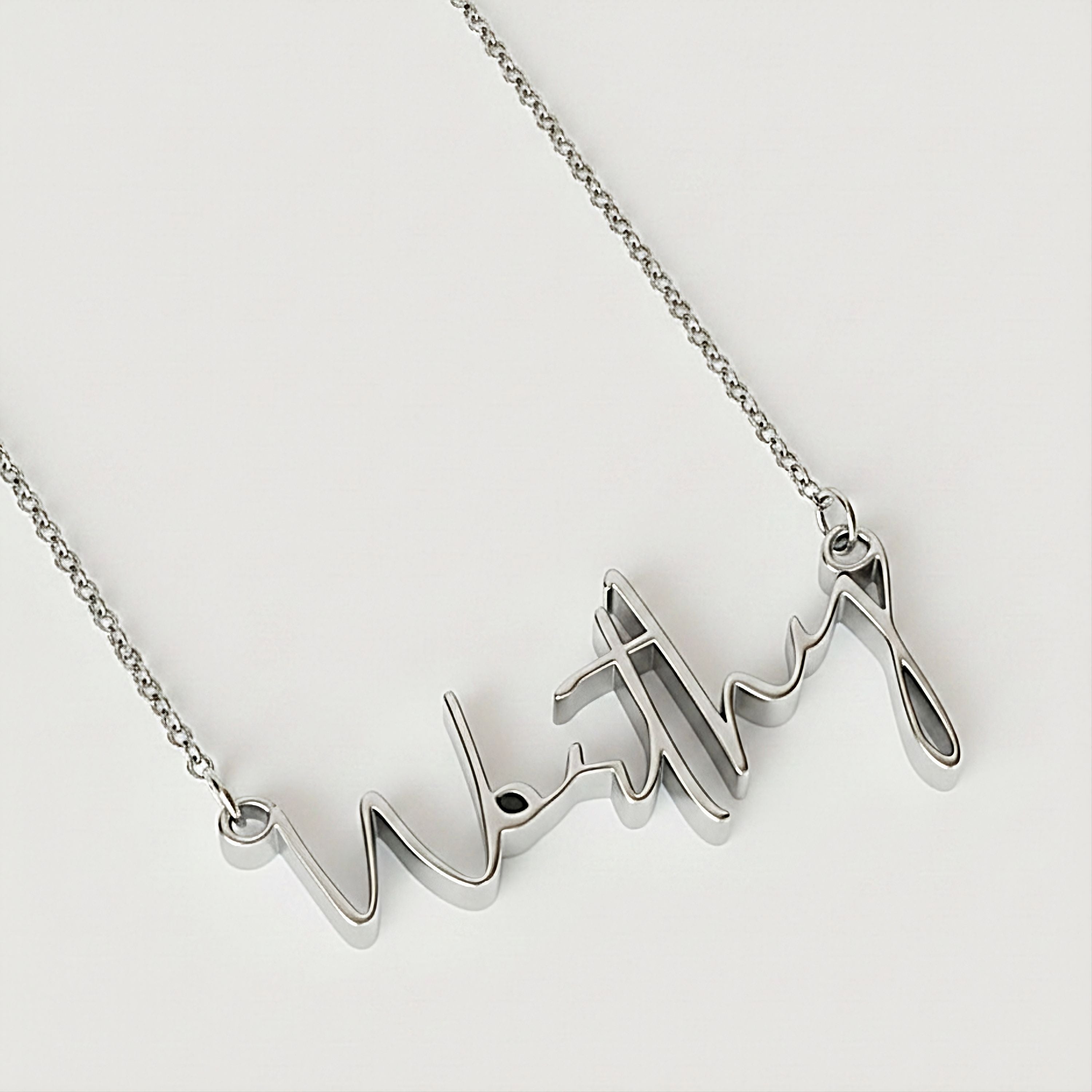 Collar de plata esterlina digno