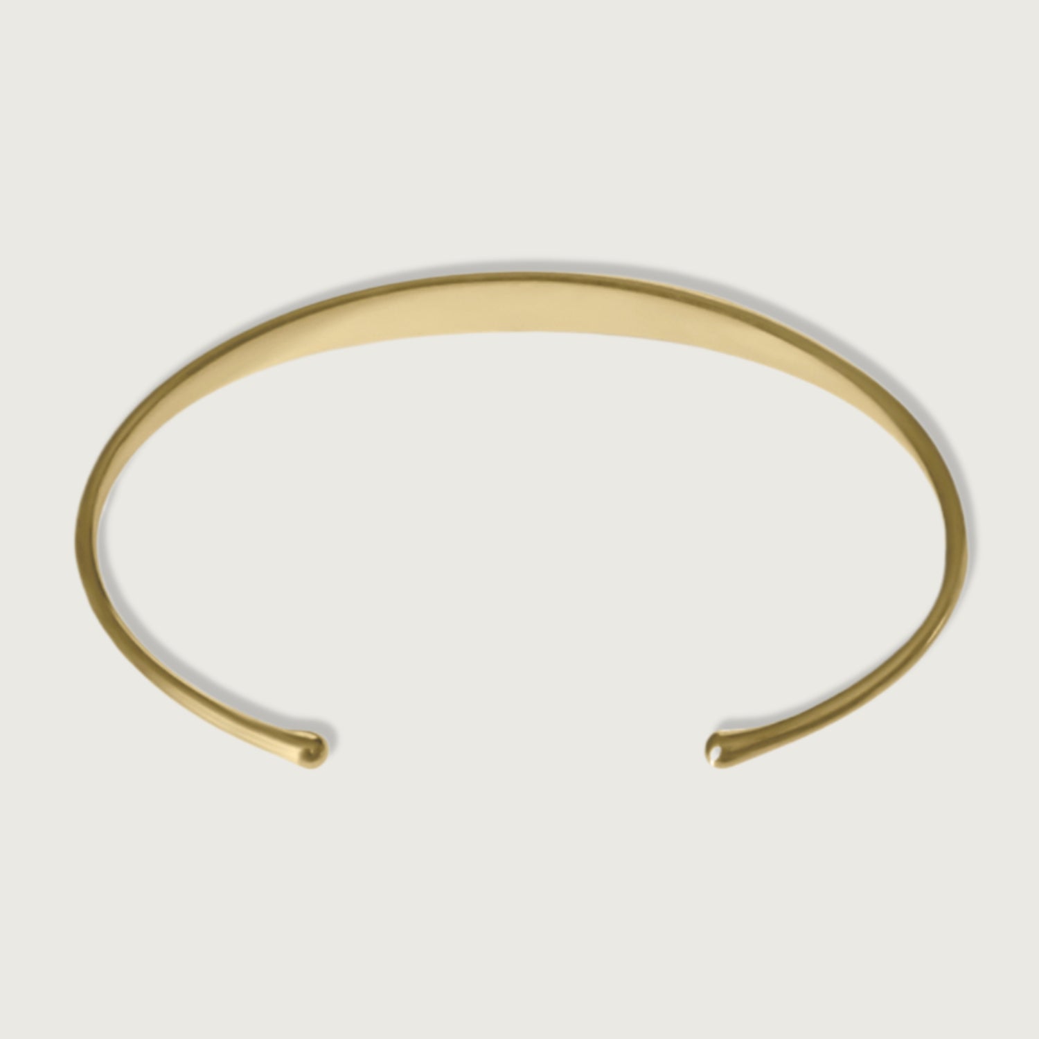 Polished finish detail of XIV 14k gold vermeil bracelet – handcrafted design