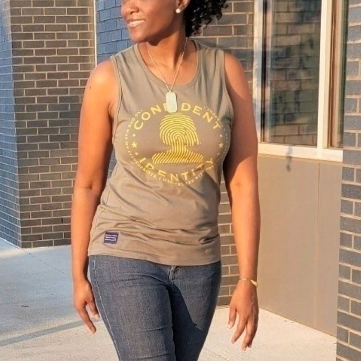 Confident Identity Tank Military Green Style