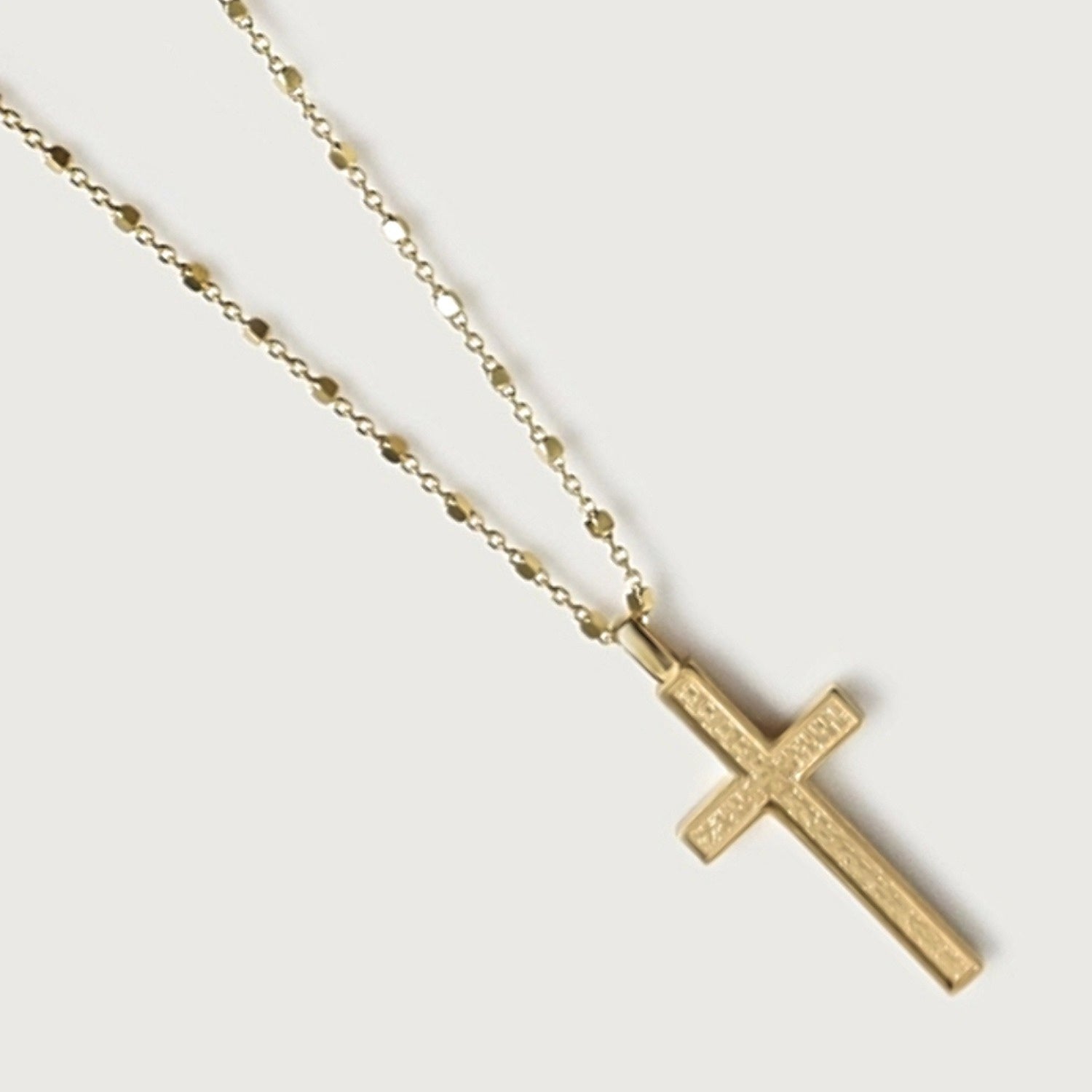 faith-inspired 18k gold cross pendant necklace symbolizing purpose and grace